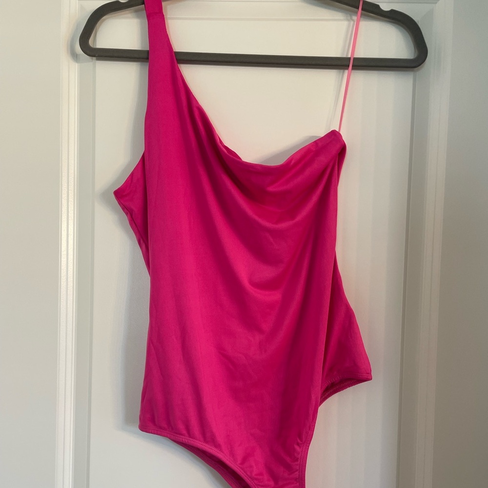 Showpo bodysuit. One shoulder.